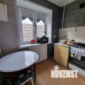 1-к квартира, посуточно, 33м2, 3/5 этаж