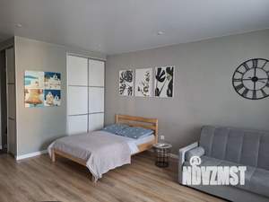Студия квартира, посуточно, 37м2, 1/5 этаж