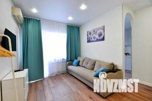 1-к квартира, посуточно, 38м2, 5/5 этаж