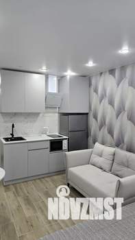 Студия квартира, посуточно, 22м2, 1/20 этаж