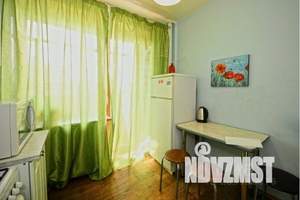 1-к квартира, посуточно, 35м2, 6/9 этаж