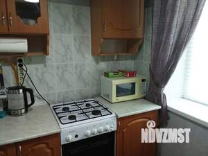 1-к квартира, посуточно, 33м2, 3/3 этаж