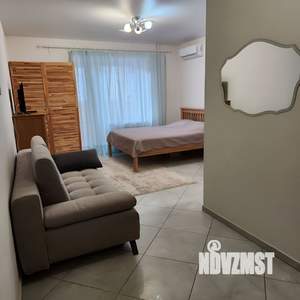 Студия квартира, посуточно, 33м2, 2/16 этаж