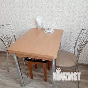 1-к квартира, посуточно, 40м2, 3/5 этаж