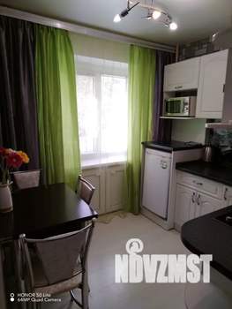 2-к квартира, посуточно, 44м2, 1/5 этаж