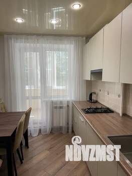 1-к квартира, посуточно, 36м2, 2/9 этаж