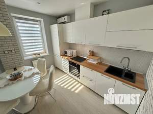 Студия квартира, посуточно, 35м2, 1/5 этаж