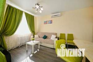 1-к квартира, посуточно, 40м2, 20/23 этаж