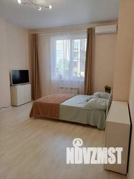 1-к квартира, посуточно, 35м2, 2/14 этаж