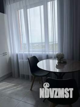 1-к квартира, посуточно, 44м2, 7/10 этаж