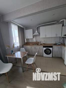 Студия квартира, посуточно, 27м2, 1/4 этаж