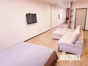 Студия квартира, посуточно, 54м2, 23/24 этаж