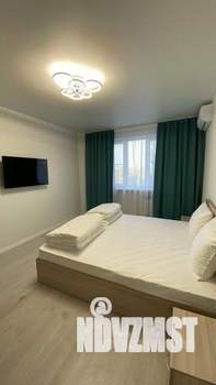 1-к квартира, посуточно, 54м2, 1/1 этаж