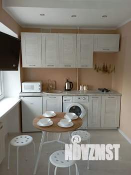 Студия квартира, посуточно, 35м2, 4/5 этаж