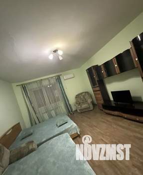 1-к квартира, посуточно, 42м2, 3/9 этаж