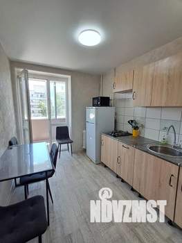 1-к квартира, посуточно, 38м2, 7/9 этаж