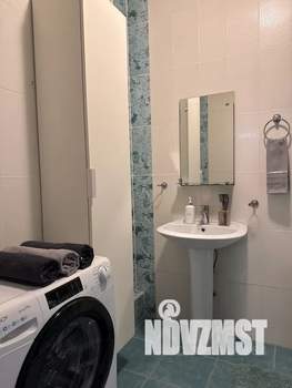 1-к квартира, посуточно, 43м2, 9/16 этаж