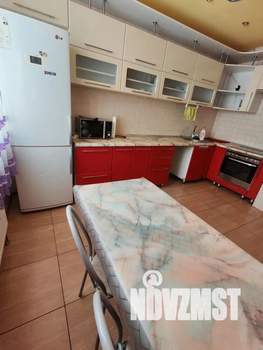 2-к квартира, посуточно, 66м2, 3/17 этаж