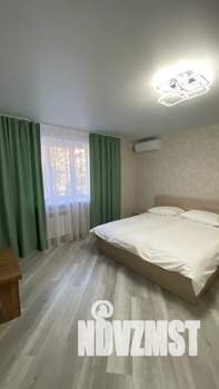 1-к квартира, посуточно, 38м2, 2/9 этаж