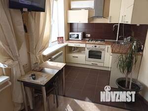 Студия квартира, посуточно, 33м2, 4/5 этаж