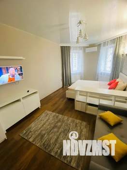 1-к квартира, посуточно, 42м2, 6/10 этаж