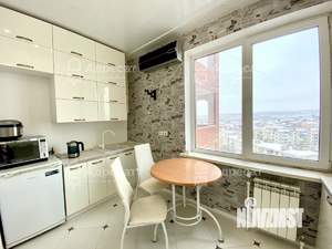 4-к квартира, на длительный срок, 140м2, 10/16 этаж