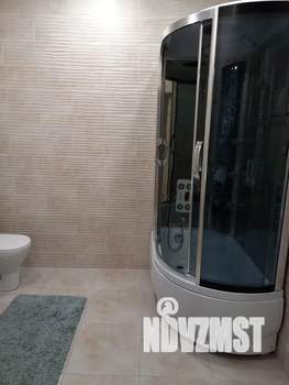 Студия квартира, посуточно, 37м2, 1/5 этаж