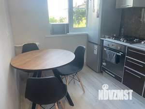 2-к квартира, посуточно, 40м2, 3/5 этаж