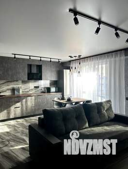 Студия квартира, посуточно, 36м2, 13/20 этаж