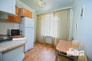 2-к квартира, посуточно, 50м2, 1/1 этаж