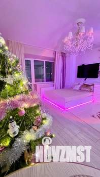 Студия квартира, посуточно, 42м2, 6/10 этаж