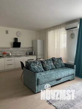 Студия квартира, посуточно, 38м2, 1/10 этаж