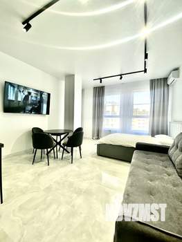 Студия квартира, посуточно, 34м2, 8/13 этаж