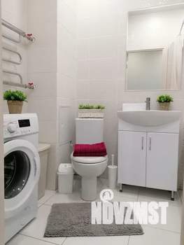 Студия квартира, посуточно, 35м2, 20/20 этаж