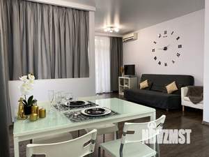 Студия квартира, посуточно, 52м2, 4/5 этаж