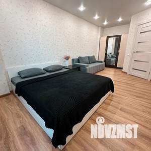 1-к квартира, посуточно, 35м2, 12/20 этаж