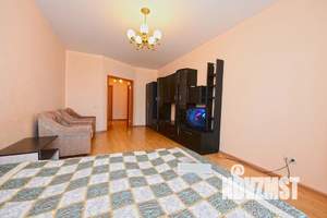 1-к квартира, посуточно, 35м2, 4/10 этаж