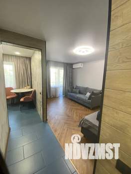 1-к квартира, посуточно, 32м2, 3/6 этаж