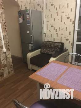 1-к квартира, посуточно, 42м2, 4/10 этаж