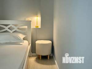 Студия квартира, посуточно, 35м2, 1/5 этаж