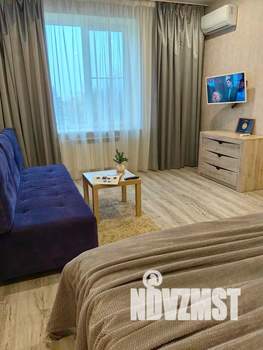 Студия квартира, посуточно, 40м2, 2/5 этаж