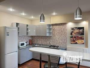 1-к квартира, посуточно, 60м2, 1/1 этаж