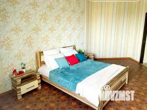 1-к квартира, посуточно, 65м2, 13/17 этаж