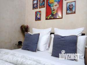 Студия квартира, посуточно, 36м2, 1/4 этаж