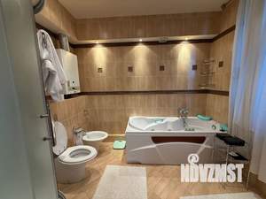 3-к квартира, посуточно, 120м2, 3/5 этаж