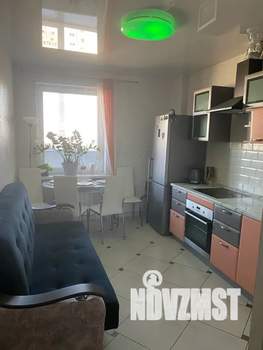 2-к квартира, посуточно, 60м2, 16/16 этаж