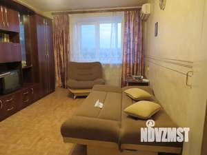 1-к квартира, посуточно, 35м2, 4/9 этаж