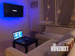 Студия квартира, посуточно, 45м2, 1/5 этаж