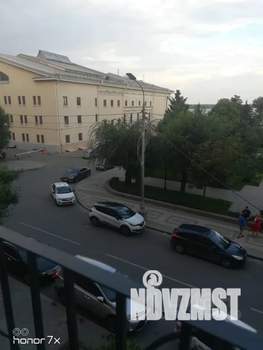 Студия квартира, посуточно, 40м2, 2/5 этаж