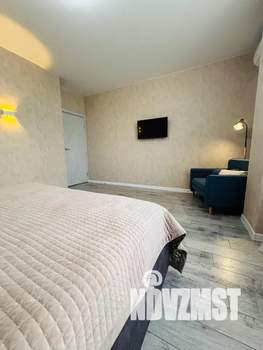 1-к квартира, посуточно, 40м2, 3/21 этаж